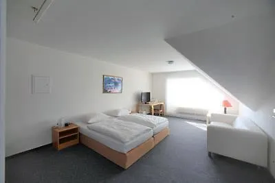 Kirchers Park & Wellnesshotel Kaiserstuhl 3* אנדינגן