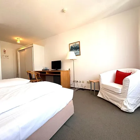 Kirchers Park & Wellnesshotel Kaiserstuhl Garni Hotel 4*