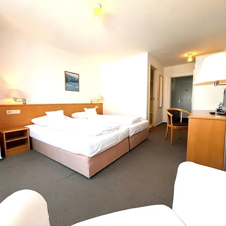 Hotel Kirchers Park & Wellnesshotel Kaiserstuhl Garni