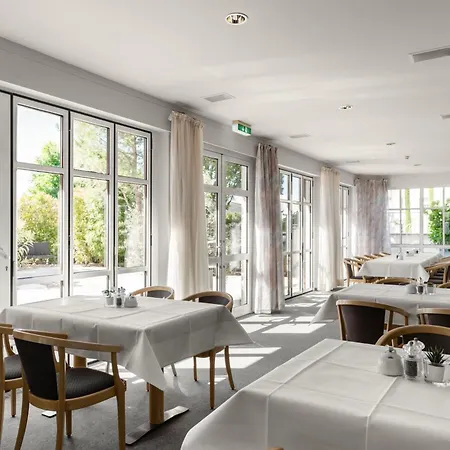 Kirchers Park-hotel Kaiserstuhl Garni 4*