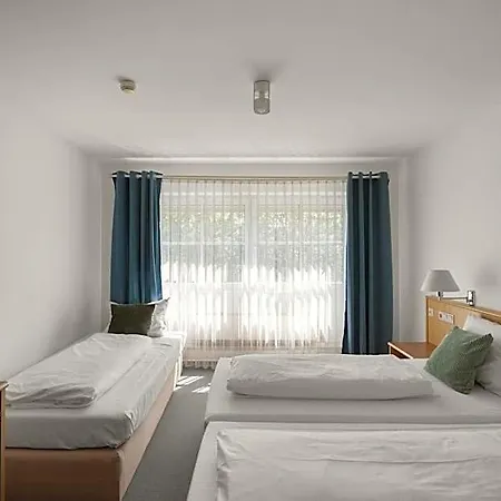 فندق Kirchers Park & Wellnesshotel Kaiserstuhl 3*