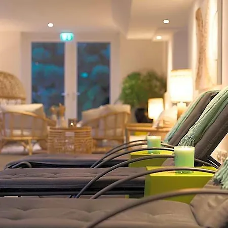 فندق Kirchers Park & Wellnesshotel Kaiserstuhl انديغن