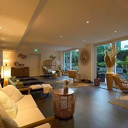 Kirchers Park & Wellnesshotel Kaiserstuhl فندق